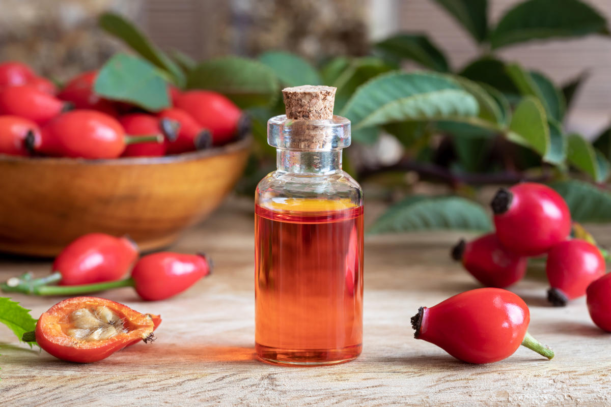 Rosehip Oil Benefits for Skin